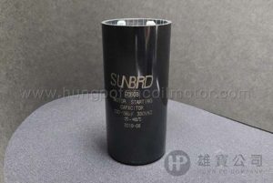 130-156µF_黑圓型 (330V) 起動電容