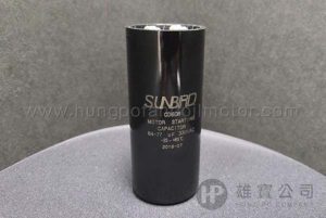 64-77µF_黑圓型 (330V) 起動電容